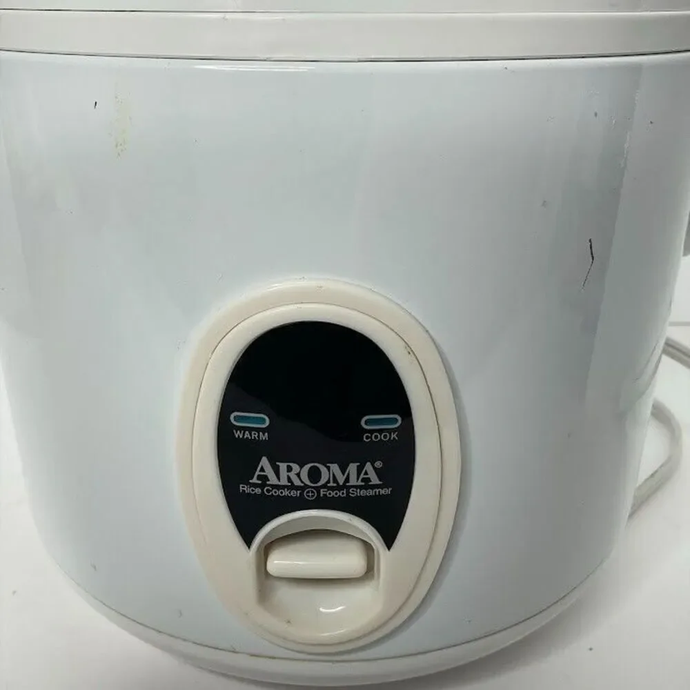 Aroma 8 Cup Cooked 2Qt  Cool Touch Rice Cooker & Food Steamer Model ARC-614BP